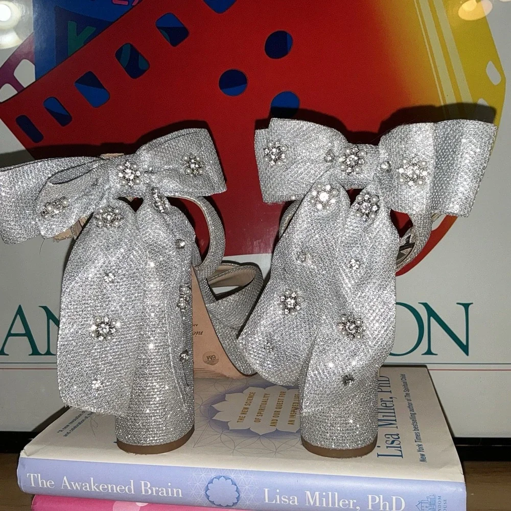 Antonio Melani x Nicola Bathie Lila Silver Platform Embellished Bow Heels Size 6